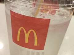 椰子水饮-麦当劳(世贸店)