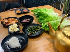 -肉甲韩国木炭烤肉(新壹街1店)