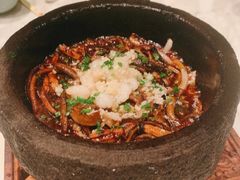 石锅传统响油鳝糊-无锡苏宁银河国际酒店-悦府65中餐厅