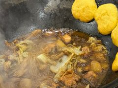 -粘豆包柴火铁锅炖