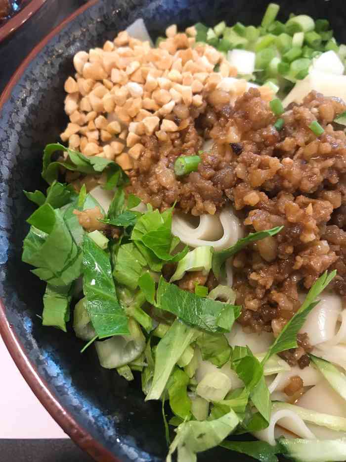 康巴溜溜面(中坝店)-"每次路过都感觉很萧条,等到决定去试试的时.