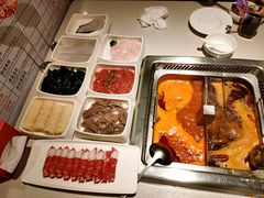 -海底捞火锅鲜切牛肉主题店(长寿路店)