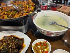 -富正毅三下锅(体育馆店)