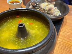 -云海肴·汽锅鸡·云南菜(天山百盛优客店)