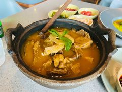 酸木瓜炖牛腩-半山腰·云南菜(侨福芳草地店)
