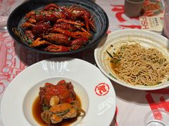 -肥肥虾庄·金牌油焖大虾(汉街SKP店)
