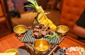 Golden Pineapple Beef Ribs
