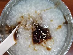 -鸿浩扒猪脚米线