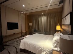 -天津梅江中心皇冠假日酒店