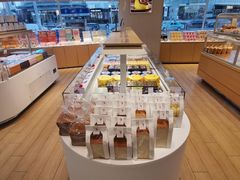 面包甜点陈列柜-好利来(南京路一店)
