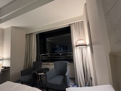 -上海漕河泾万丽酒店