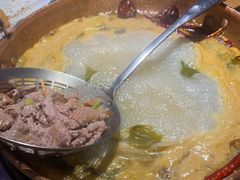 -洱火云南酸菜牛肉火锅(石景山当代商城店)