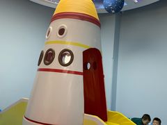 -小门牙好性格托育(北外滩中心)