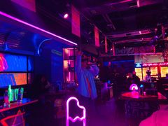 -UP嘻哈酒吧(粉巢店)
