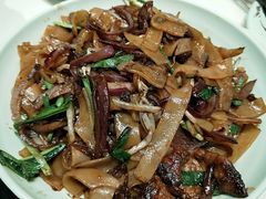 干炒牛河粉-大铁勺新津菜(东丽阳光新业广场店)