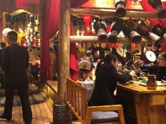 -老滇山寨•云南特色菜•地方菜•民族风情歌舞表演(金碧店)