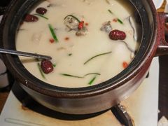 鱼钩鱼炖汤-老阿爸鲜鱼土菜(昆山花桥店)