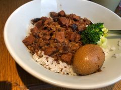 红藜麦卤肉饭-村外有星光小食铺(长嘉汇店)
