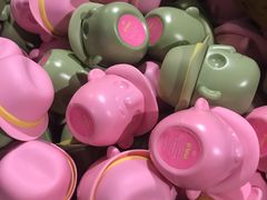 -莓园冰淇淋店