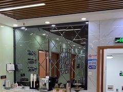 -茂菊口腔连锁(浦东南路店)