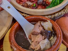 -煲仔皇腊味煲仔饭(经四万达店)