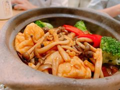 鲍汁金纱鱼腐杂菌煲-粤集·手工粤菜(皇庭广场店)