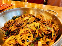 主打的干锅鸭头-安诚居干锅鸭头(八角店)