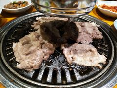 -唯成•韩国炭火烤肉 유성고기