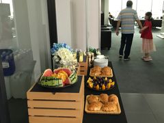 -上海宝信宝马4S店