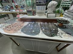 -GOOMI久米眼镜·蔡司·依视路·明月官方授权店(龙德紫金店)