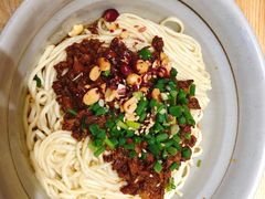 杂酱面-呼啦面馆·头牌豌杂面(爱琴海店)