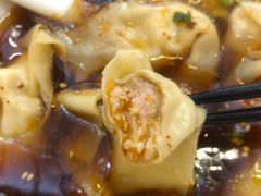 红汤辣馄饨-锡兴记(紫荆花路店)