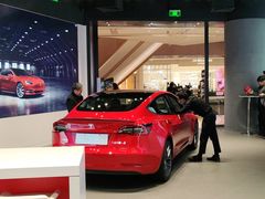 -TESLA 特斯拉(上海太古汇体验店)