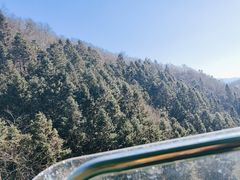 -浙东第一尖雪山欢乐谷