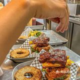 济南！在济南！这家贝果汉堡太太太好吃了！