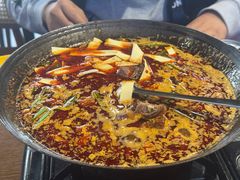 -干老庆贵州留一手烤鱼·地摊火锅(财经大学店)