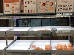 面包甜点陈列柜-君之狮子山·轻糖烘焙(松江印象城店)