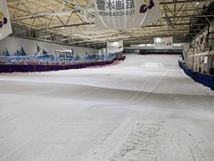 -乔波室内滑雪场