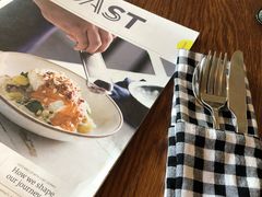 -ROAST coffee & eatery