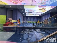 -沥鲨亲子游泳俱乐部(金沙洲中心)