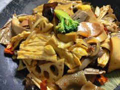 -天天向上素食餐厅(五台山店)