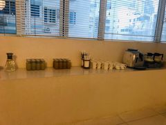 -卡罗酒店(东门晒布地铁站店)