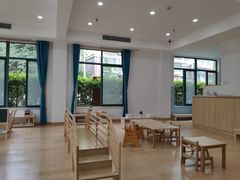 -蒙蒙狮蒙台梭利儿童之家