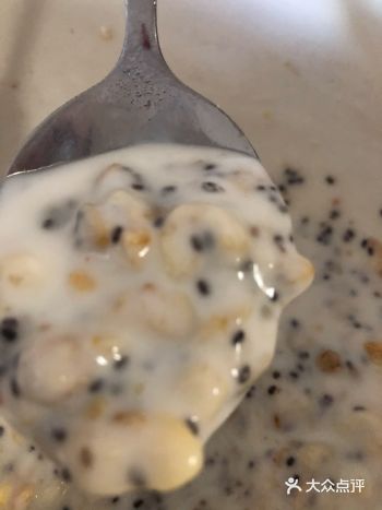 网红，配着酸奶好吃又好喝，美滋滋的。热的会更有味道