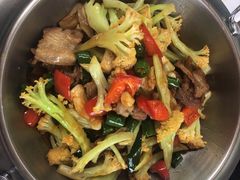 -隔壁老王·家常云南菜(花巷店)