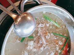 -老石黑山羊毛驴肉火锅(金凯广场店)