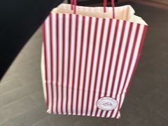 -红宝石·鲜奶小方·海派西点房(联洋店)