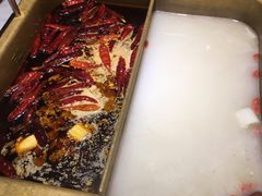 -尚尚仙·酸汤猪手·猪肚鸡火锅(华联万柳购物中心店)