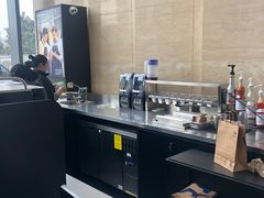 -瑞幸咖啡(绿地新都会9号楼店)