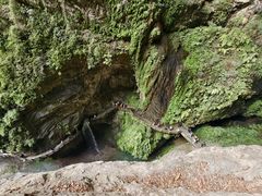 -龙水峡地缝景区